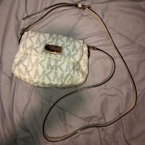 Authentic Michael Kors Jet Set Item